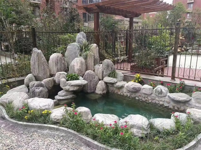 茂名济南别墅庭院假山鱼池
